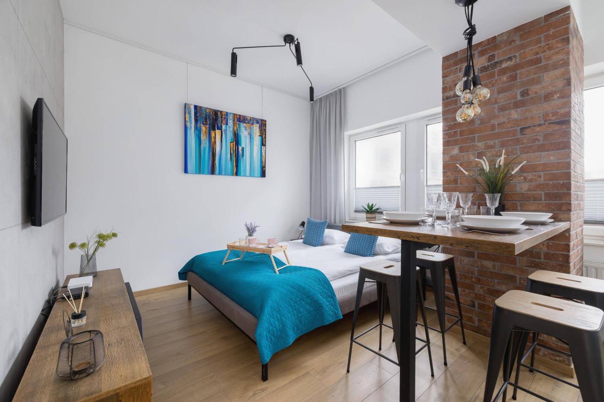 Turquoise With Balcony & Air Conditioning By Renters * Kraków